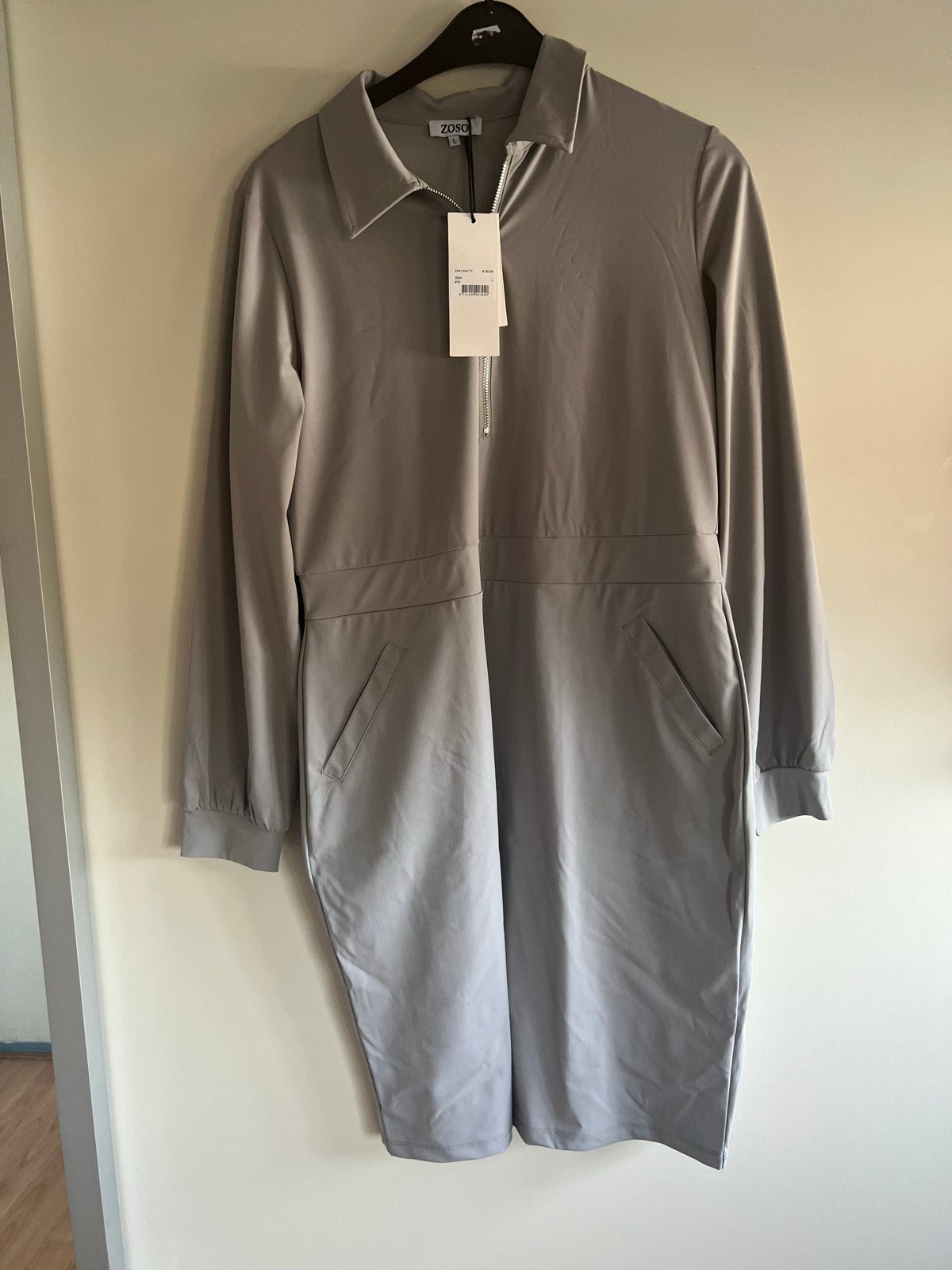 ZOSO TRVL Jurk - Nieuw met kaartjes, Maat 42/44 (L), Nieuw, Ophalen of Verzenden, Knielengte