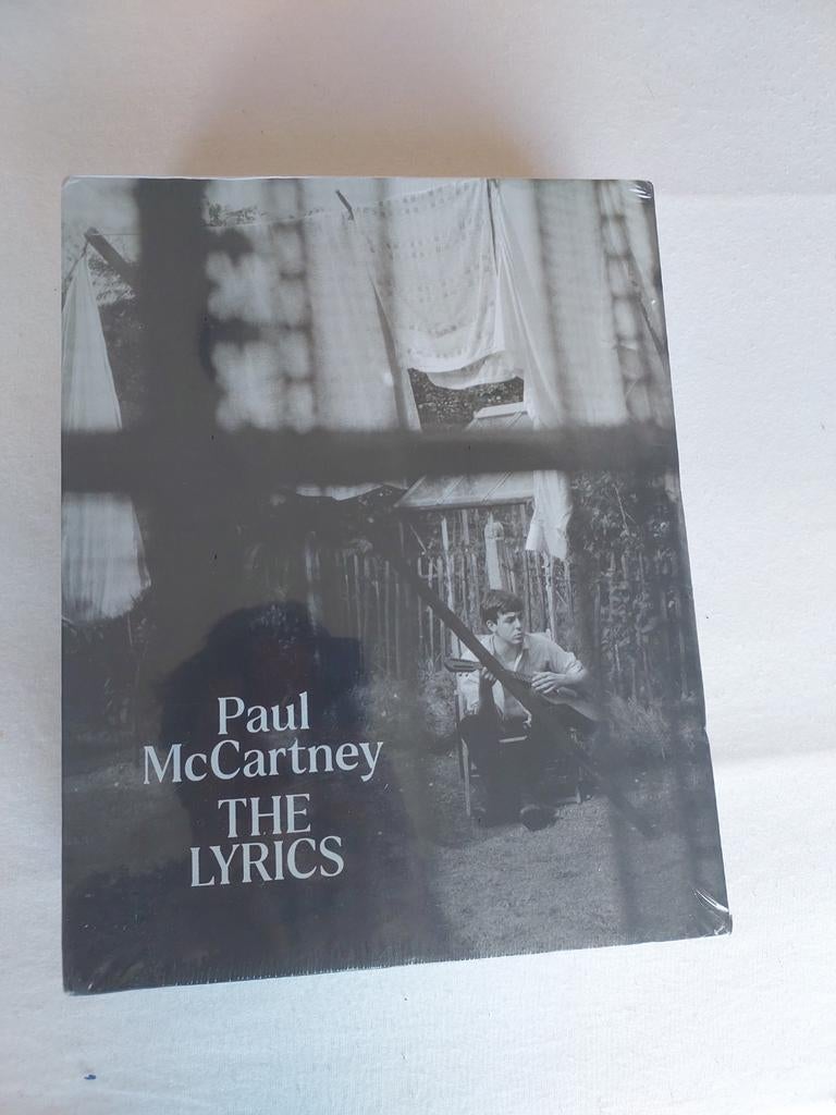 Paul McCartney - The Lyrics, Ophalen of Verzenden, Zo goed als nieuw, Artiest, Paul McCartney