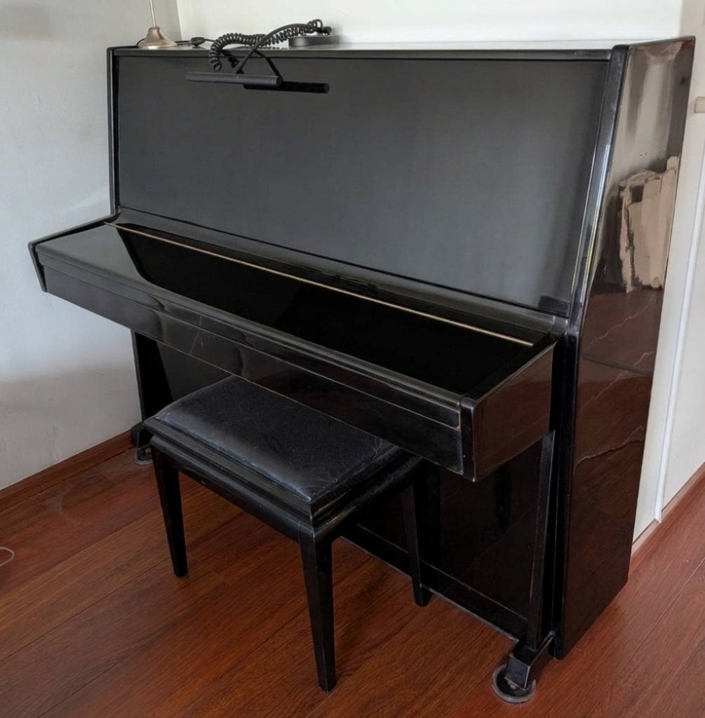 Oudere piano met kruk - hamers aangevreten, Ophalen, Gebruikt, Zwart, Piano