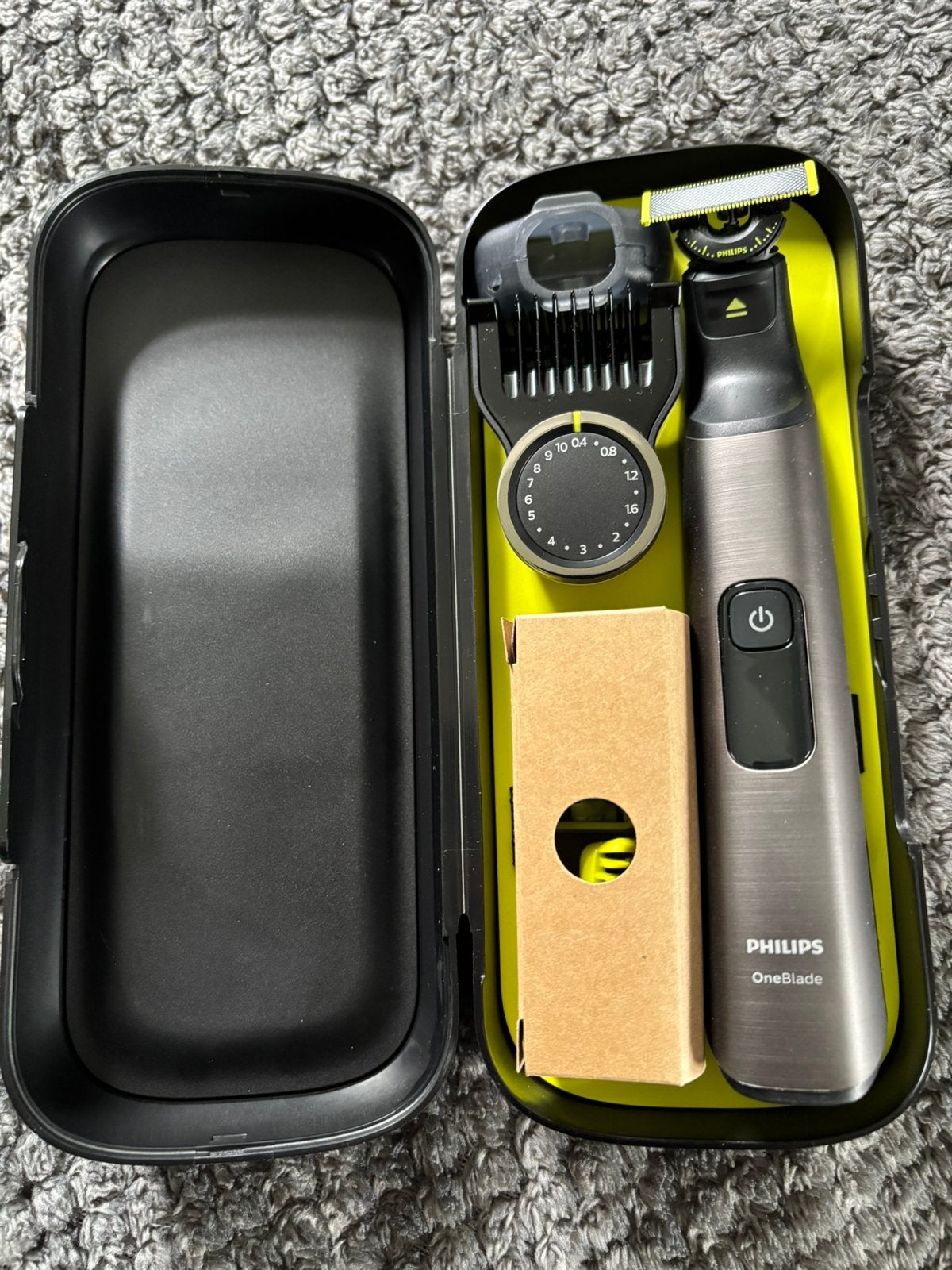 Philips OneBlade Pro, Ophalen of Verzenden, Zo goed als nieuw, Scheren en Epileren