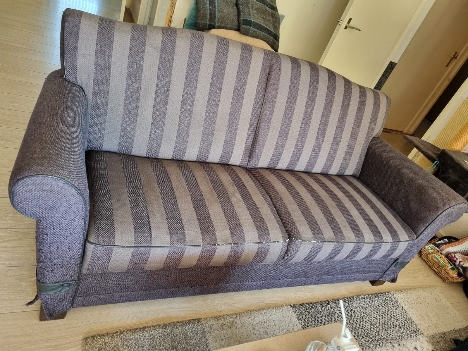Gratis | Zitbank met twee bijpassende stoelen, Ophalen, Gebruikt, Tweepersoons, Rechte bank