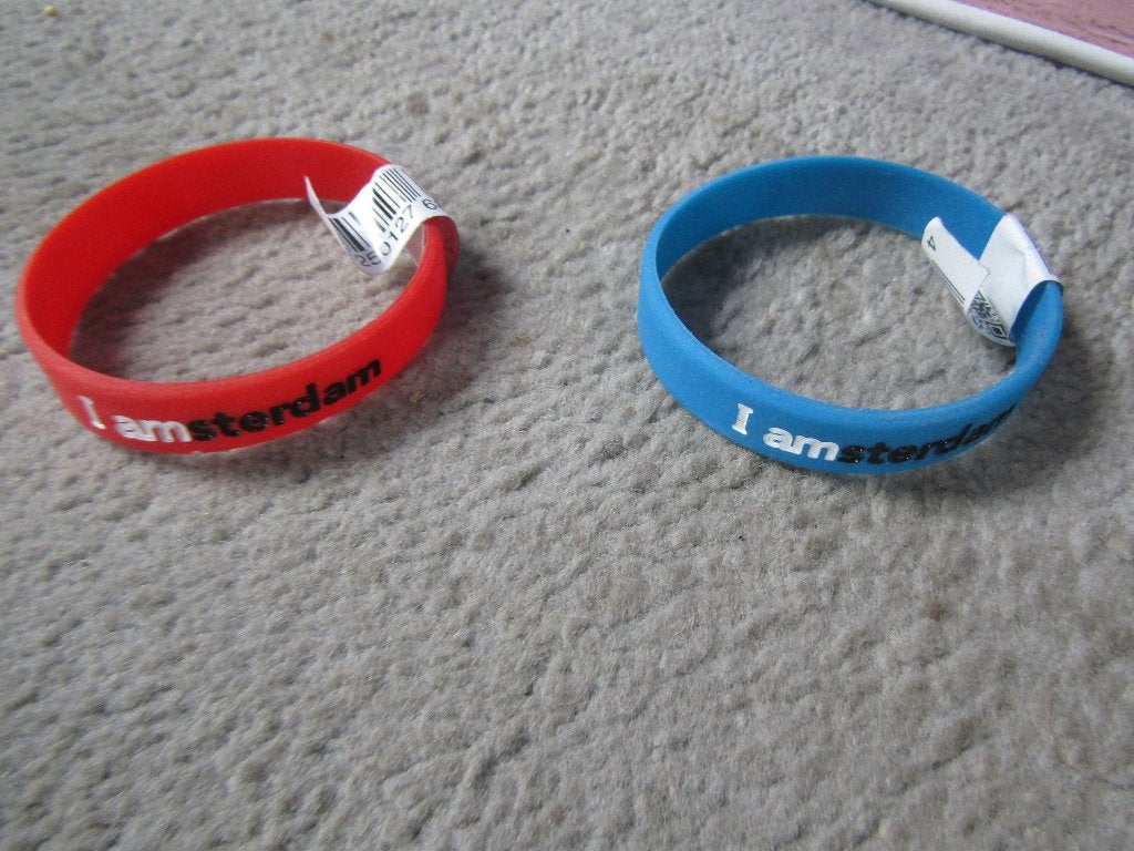 2 I Amsterdam armbandjes rubber, Ophalen of Verzenden, Zo goed als nieuw, Overige kleuren, Elastiek