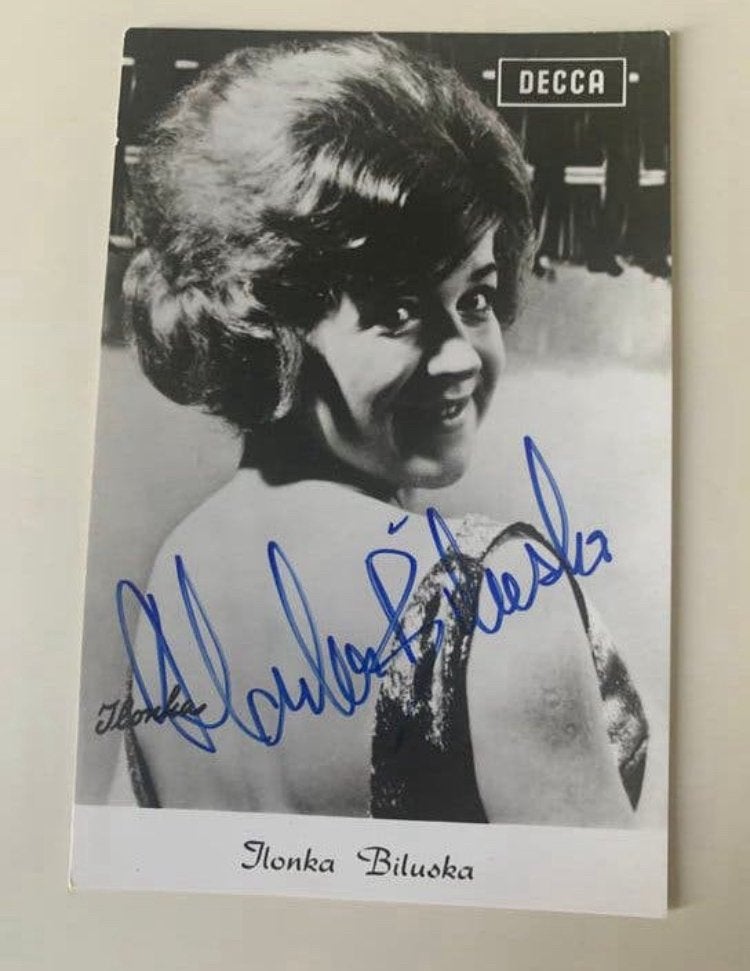 Foto m handtekening ILONKA BELUSKA zestiger jaren, Ophalen of Verzenden, Zo goed als nieuw, Foto of Kaart