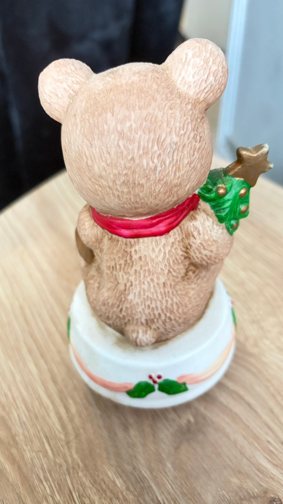 Muzirkdoosje jingle bells, Ophalen