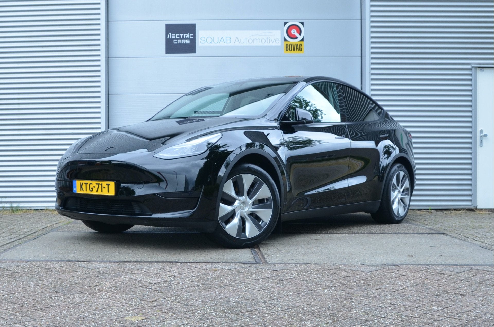 Tesla Model Y RWD 58 kWh LFP accu AutoPilot3.0 Ryzen, Automaat, 12 maanden, Achterwielaandrijving, Gebruikt