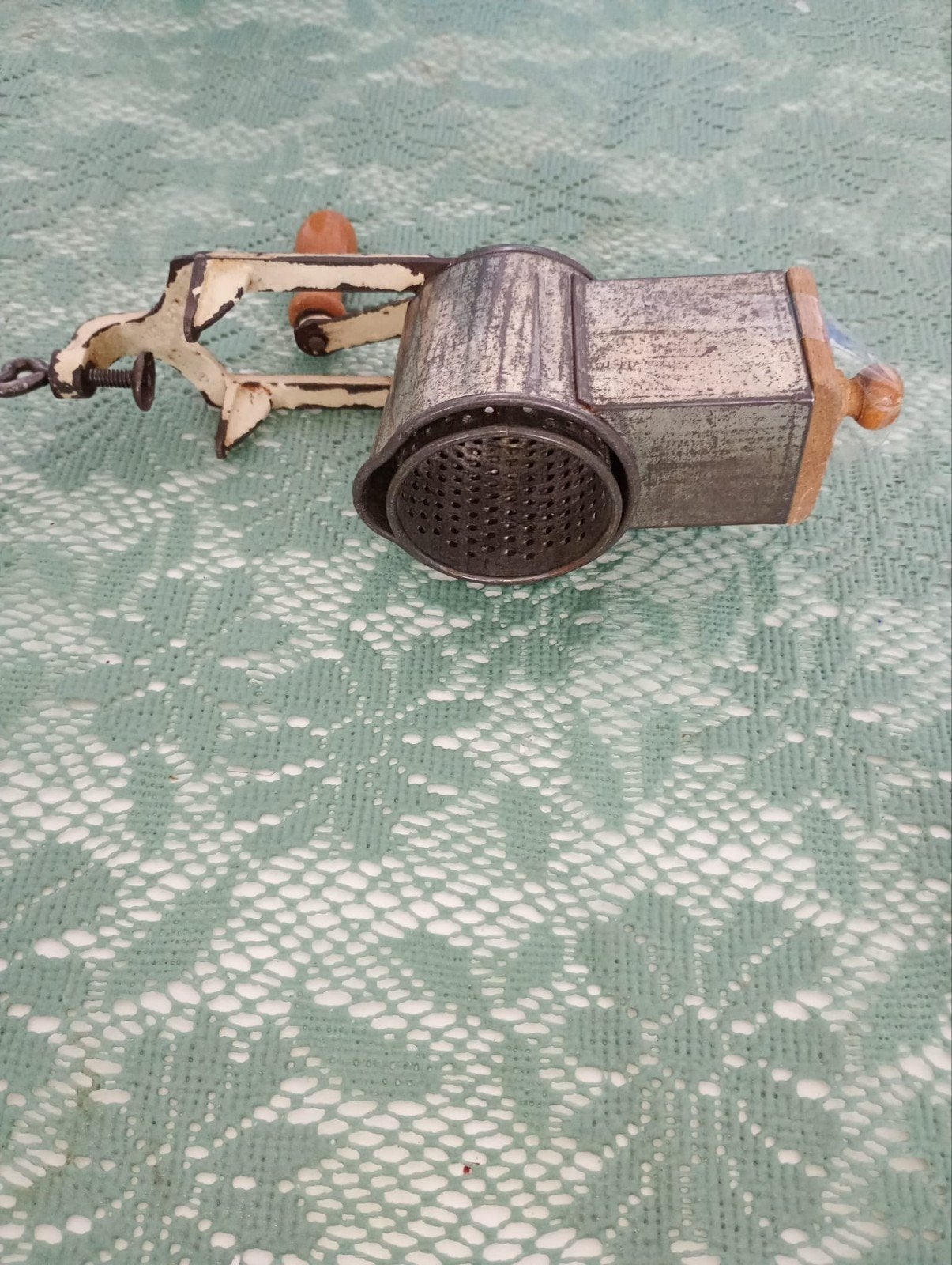 Vintage Handmatige rasp / Notenmolen, Antiek en Kunst, Ophalen of Verzenden
