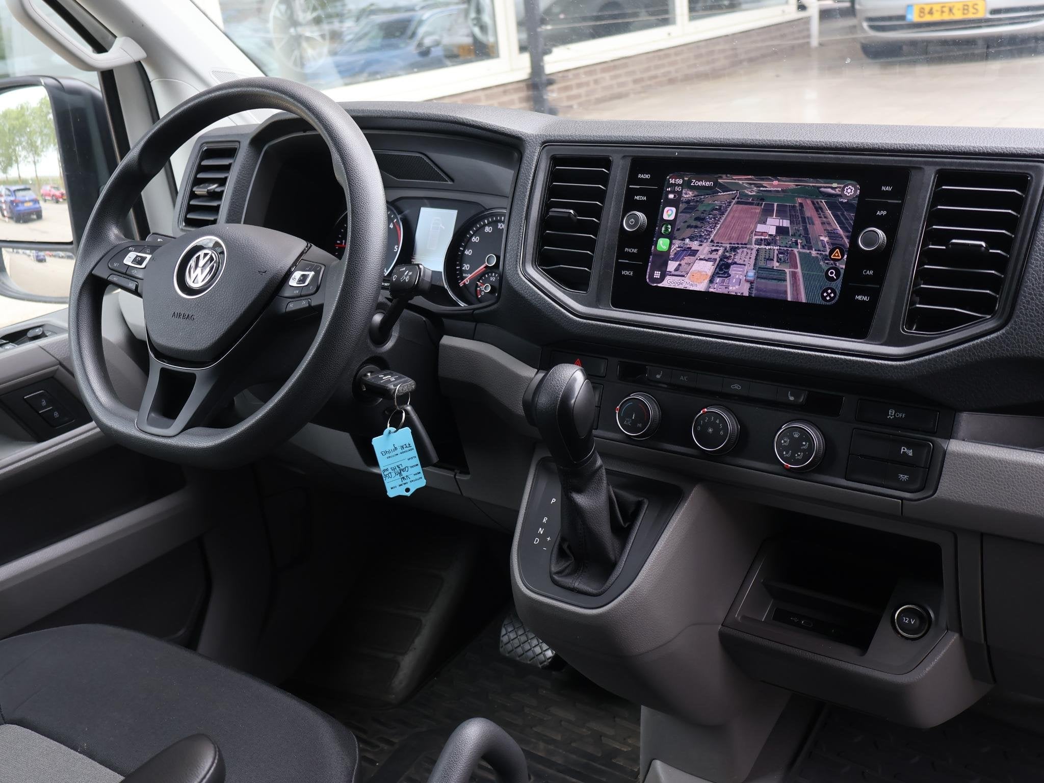 Volkswagen Crafter 35 2.0 TDI 177 PK AUT. L3H3 + 3000 KG TRE, Auto's, Gebruikt, 4 cilinders, Volkswagen, 3000 kg