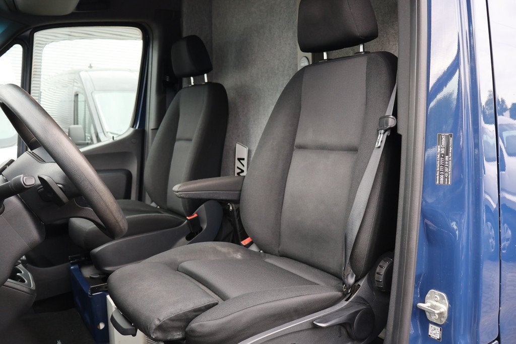 Mercedes-Benz eSprinter L2 H2 55 kWh Koelwagen (bj 2021), Auto's, Stof, Gebruikt, 116 pk, 2670 kg