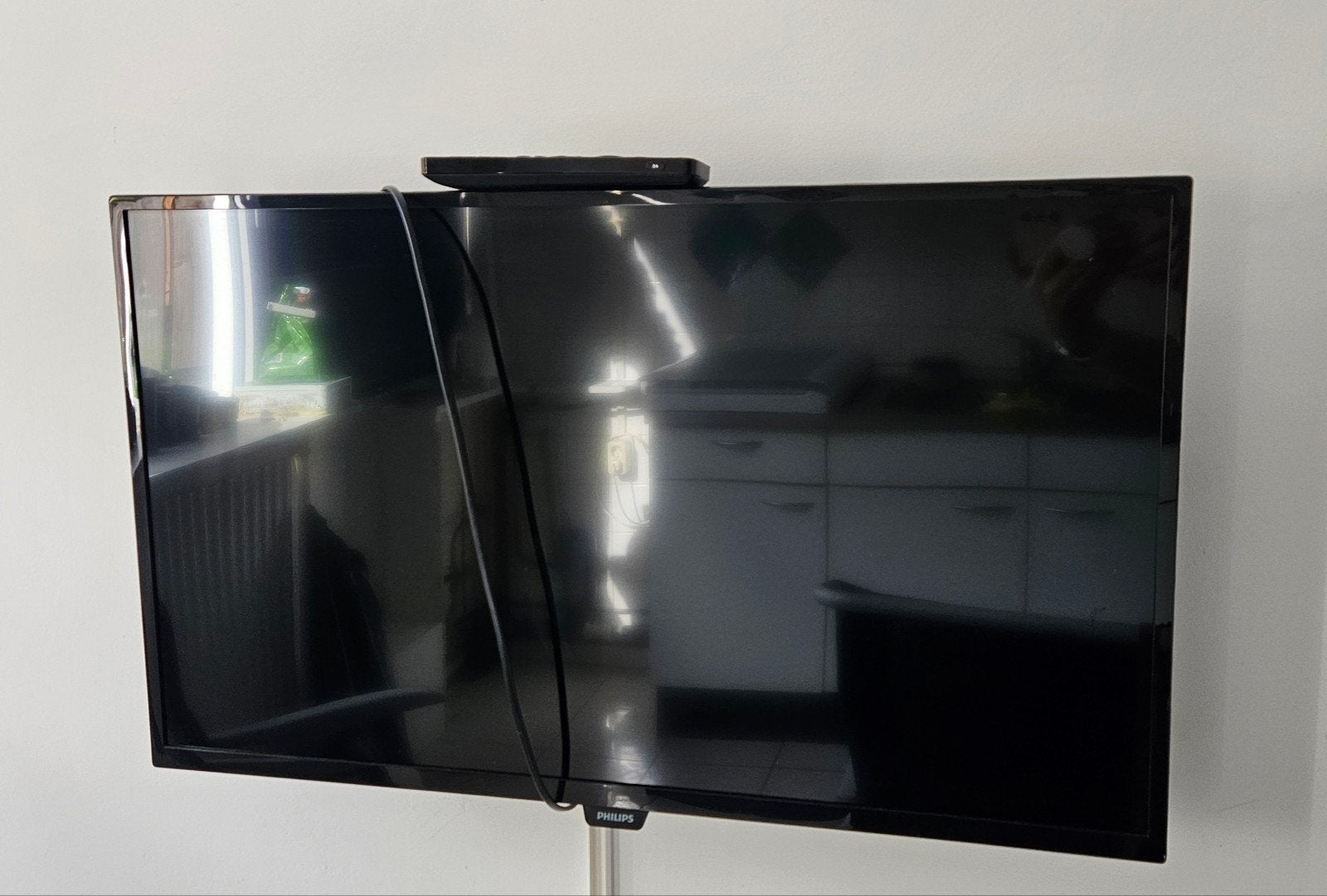 Philips TV met hangconstructie, goed werkend, Ophalen, Philips, 50 Hz, HD Ready (720p)