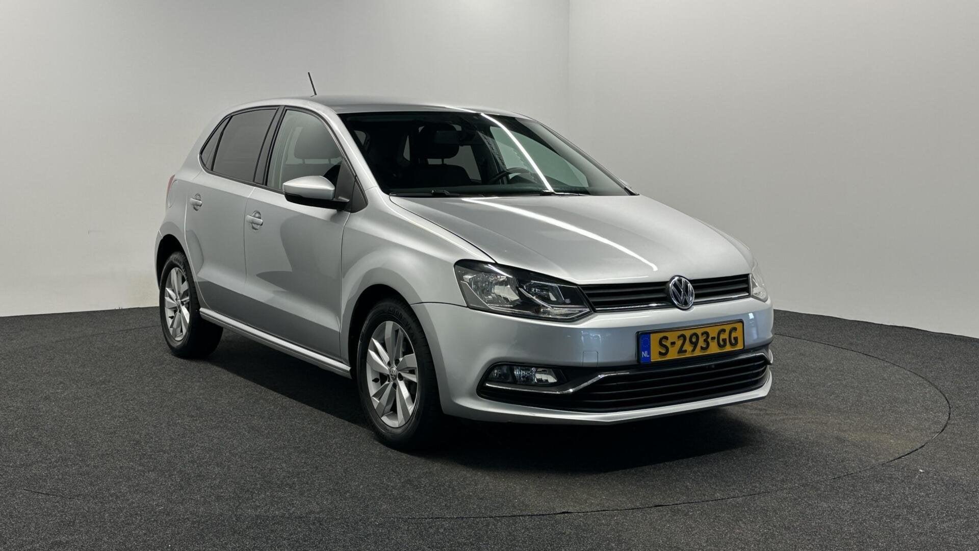 Volkswagen Polo 1.4 TDI Comfortline CARPLAY CRUISE ECC LM., Stof, Gebruikt, Met garantie (alle), Bedrijf