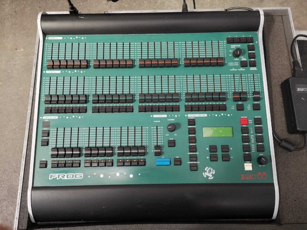 Zerro88 Fatfrog in flightcase, Ophalen, Gebruikt, Licht