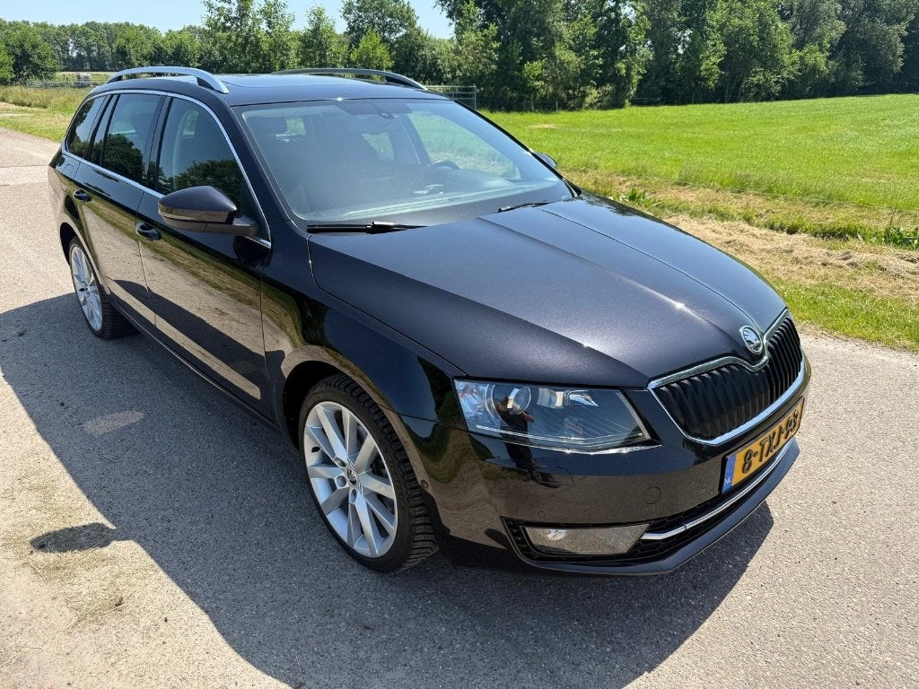Skoda Octavia 1.4 TSI 103KW Combi 2014 Zwart APK 05-06-2027, Auto's, Voorwielaandrijving, Euro 5, Stof, 4 cilinders