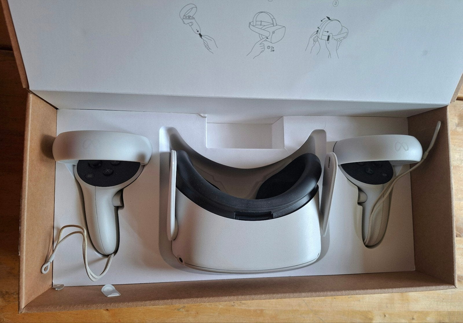 Oculus Quest 2 VR-bril met Elite Strap en draagkoffer, Spelcomputers en Games, Virtual Reality, Ophalen of Verzenden, Zo goed als nieuw
