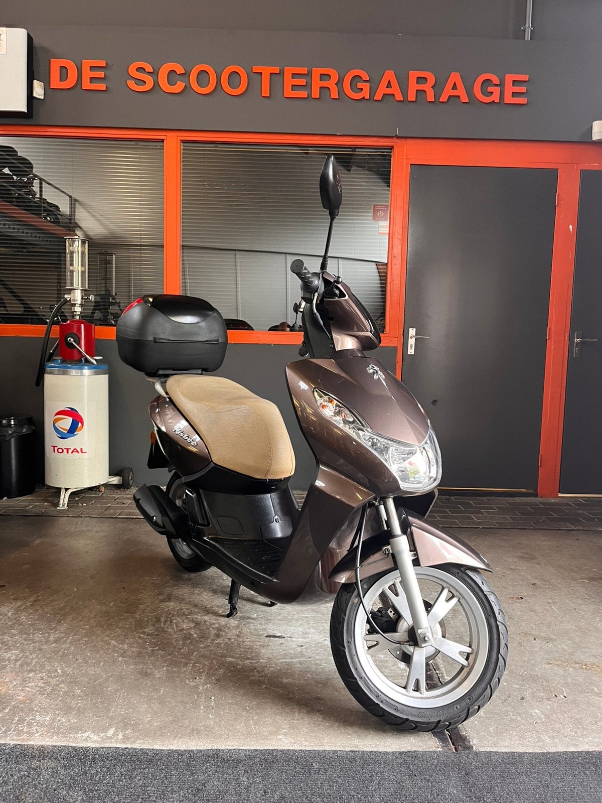 Peugeot kisbee brom 45km 2017, Gebruikt, Overige modellen, Maximaal 45 km/u, 49 cc
