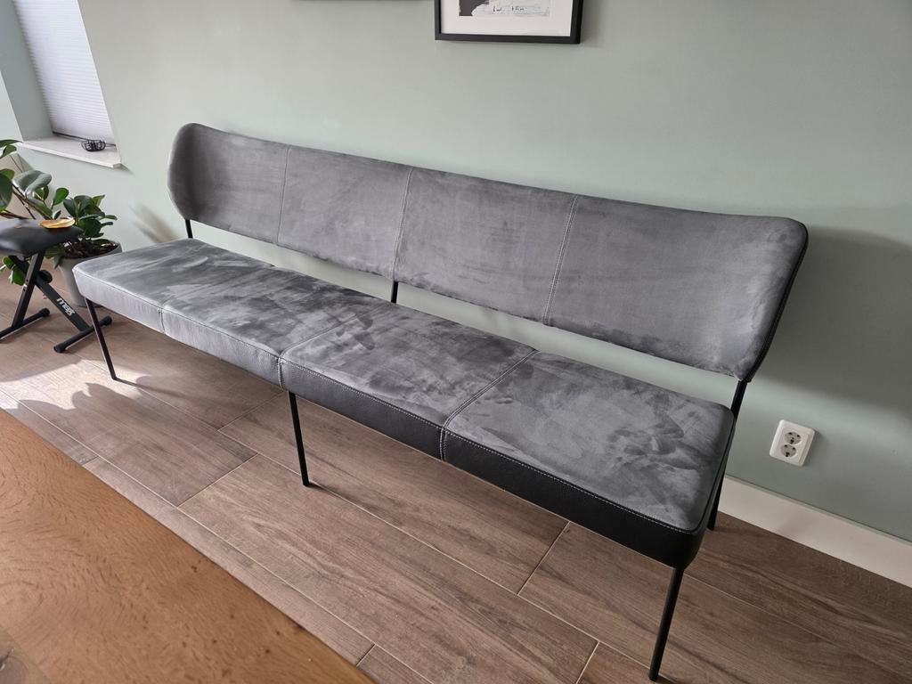 Bert Plantagie Kiko eetkamerbank - grijs stof/zwart leer, Ophalen, Minder dan 75 cm, Zo goed als nieuw, Leer