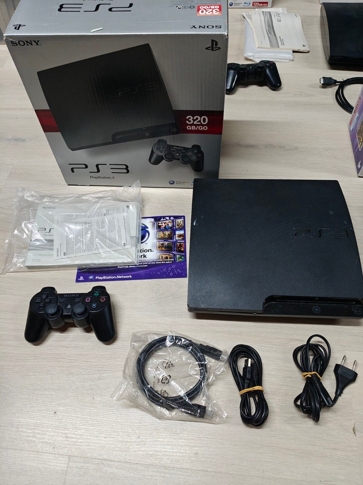 PS3 consoles Compleet in doos. Slim, super slim en phat, Gebruikt, Overige genres, Ophalen of Verzenden, Sony Interactive Entertainment