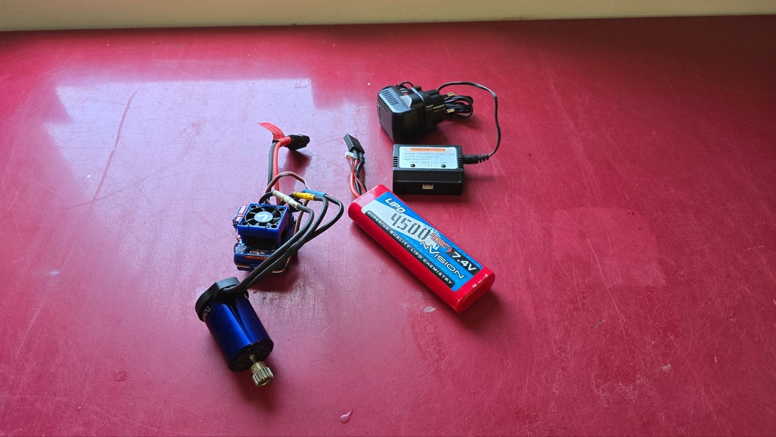 Brushless set

Traxxas vxl3s 4 pole.
Complete set met lipo, Ophalen of Verzenden, Overige schalen, Onderdeel