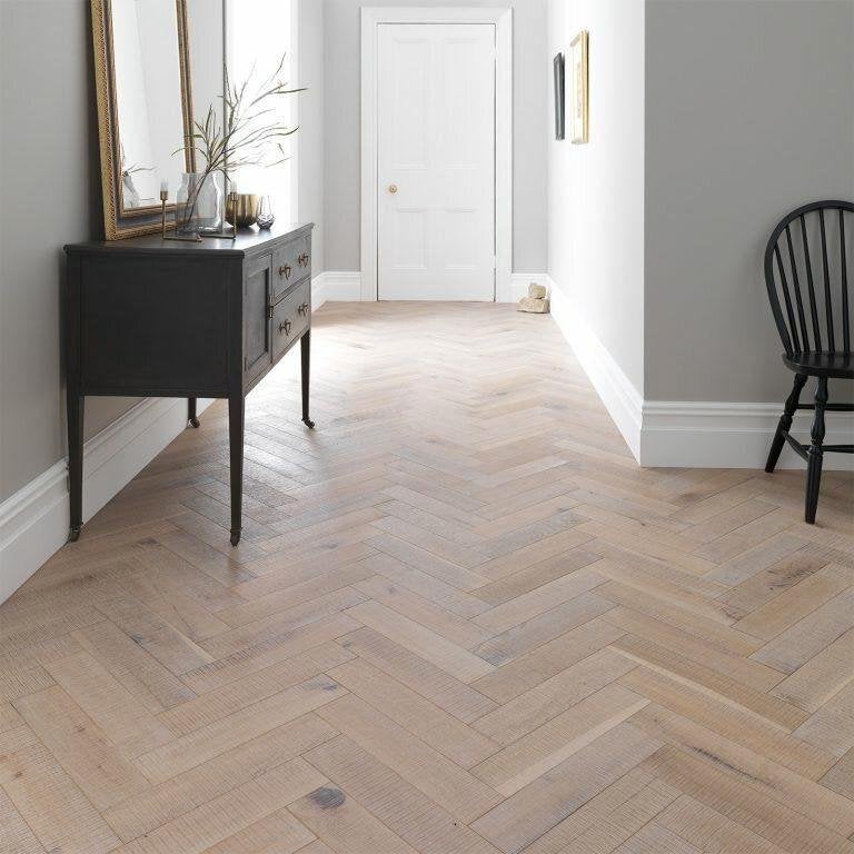 EIKEN VISGRAAT PARKET KANT EN KLAAR GEOLIED IN DE SALE., Ophalen, Nieuw, 75 m² of meer, Parket