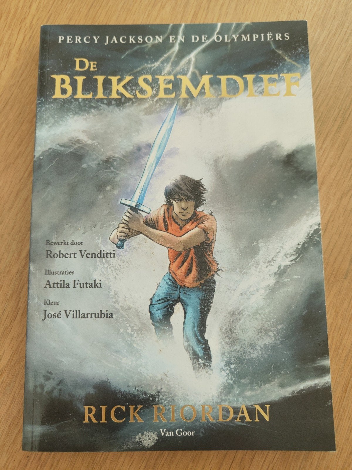 Rick Riordan - De bliksemdief, Ophalen of Verzenden, Zo goed als nieuw, Rick Riordan