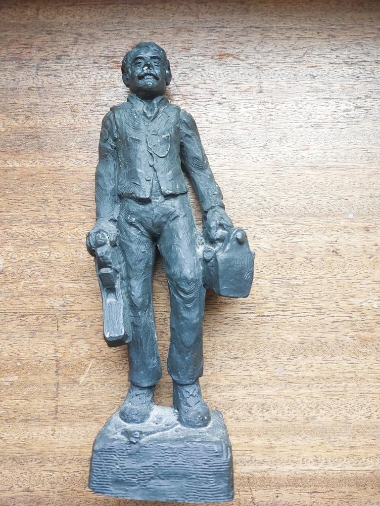 Beeldje de TIMMERMAN. H= 21 cm., Ophalen of Verzenden