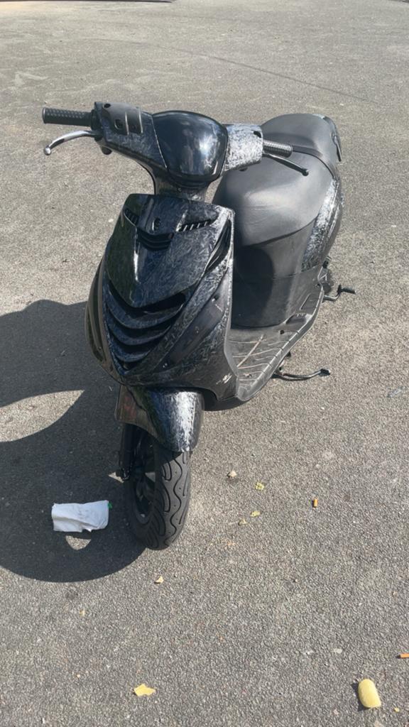 Zip 2t 50cc zonder 123, Ophalen, Zo goed als nieuw, Tweetakt, Zip
