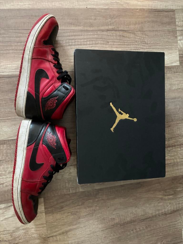 Jordan 1 sneakers rood zwart, Kleding | Heren, Schoenen, Ophalen of Verzenden, Gedragen, Overige kleuren, Sneakers of Gympen
