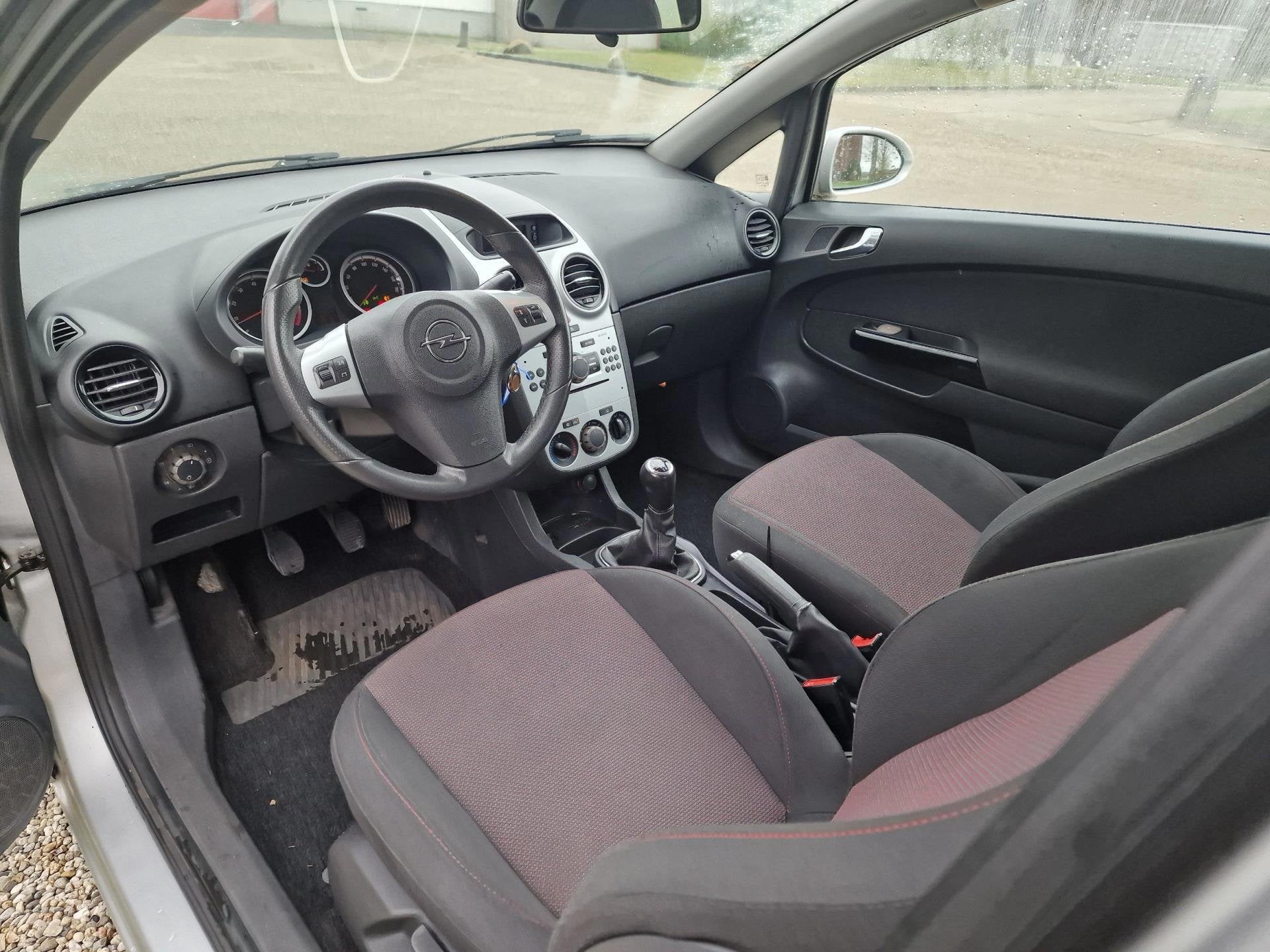 Opel Corsa 1.4-16V Enjoy 3-deurs AIRCO *apk:05-2027*, Auto's, Voorwielaandrijving, Gebruikt, 4 cilinders, Bedrijf