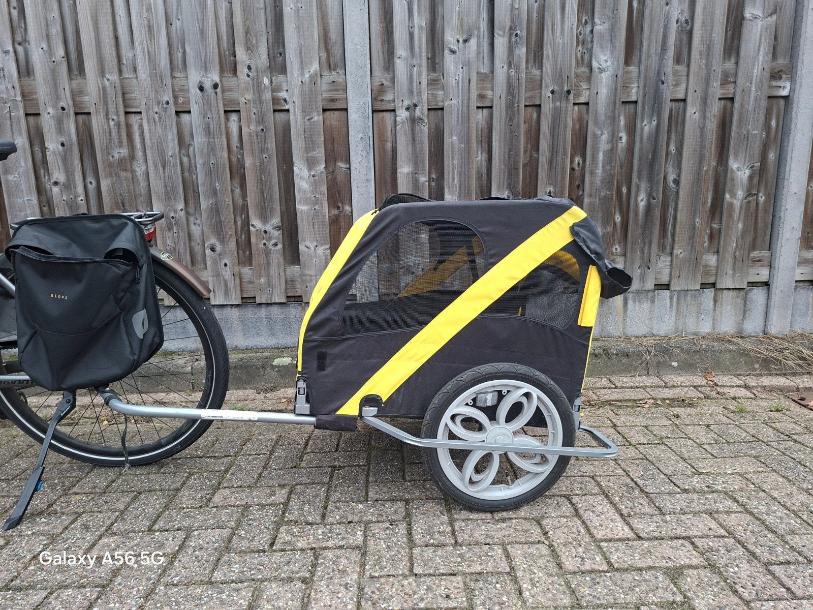 Leopet Hondenfietskar - Geel/Zwart. Kleine/middelgrote hond, Ophalen, Gebruikt, 20 tot 40 kg, Hondenkar