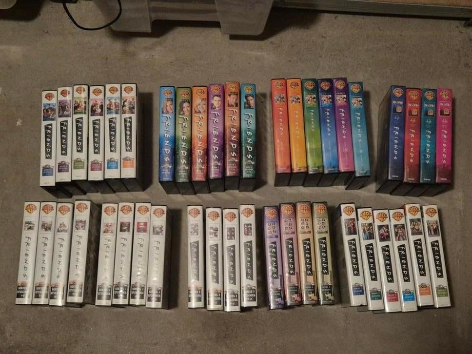 Friends VHS Videobanden - Seizoen 1 t/m 9 (gedeeltelijk), Cd's en Dvd's, VHS | Film, Alle leeftijden, Ophalen of Verzenden, Gebruikt
