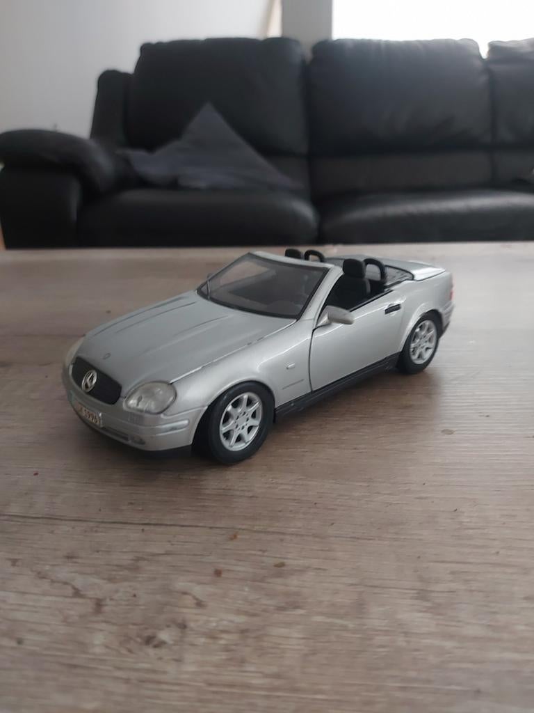 Mercedes SLK, Hobby en Vrije tijd, Modelauto's | 1:18, Ophalen of Verzenden
