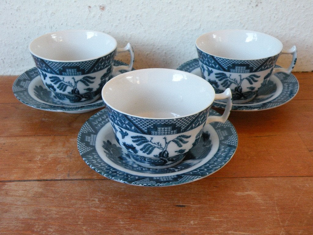 Kop-en-schotels, Chinees, Kangxi-stijl, 3 stuks., Ophalen of Verzenden, Zo goed als nieuw, Overige stijlen, Kop(pen) en/of Schotel(s)