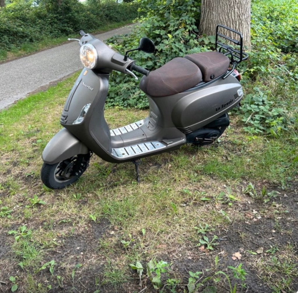 Scooter sourini, Fietsen en Brommers, Gebruikt, Overige modellen, Maximaal 45 km/u, Ophalen of Verzenden