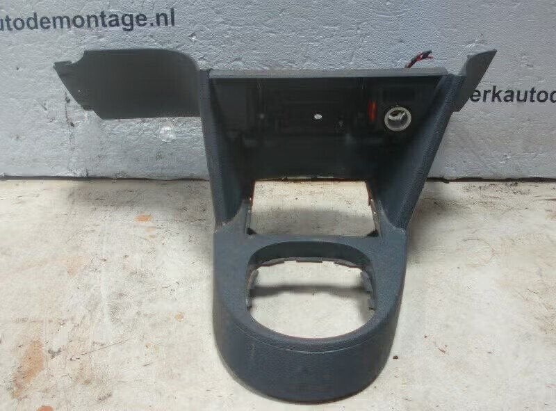 MIDDENCONSOLE Caddy III (2KA,2KH,2CA,2CH) (2k1-863-475), Gebruikt, Berliner Ring 2 38440 Wolfsburg, DE, Volkswagen, Volkswagen AG