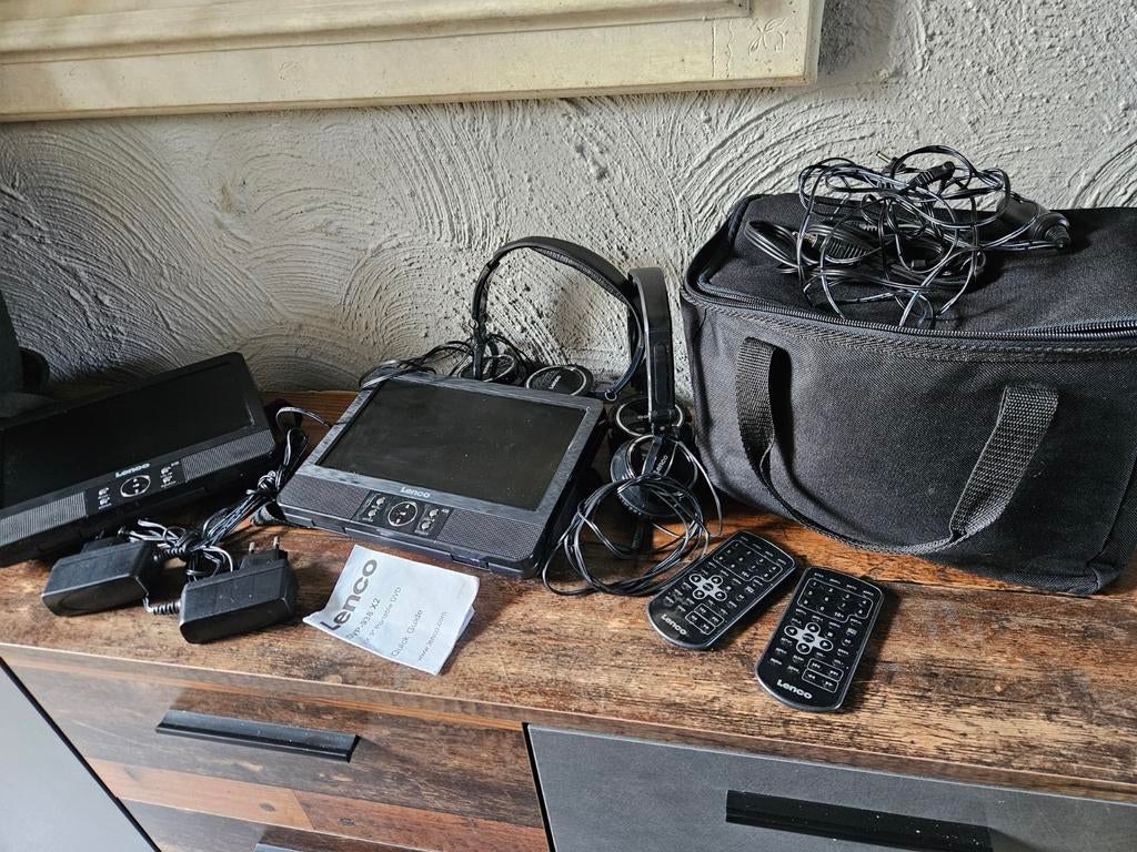 Lenco DVP-938 X2 Draagbare DVD-spelers met accessoires, Gebruikt, Draagbaar, Ophalen of Verzenden, Overige merken