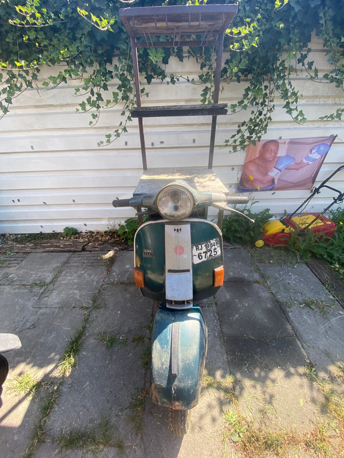 Vintage vespa Wijn-en barmeubel opknapper, Ophalen, Gebruikt, Metaal, 5 tot 15 flessen