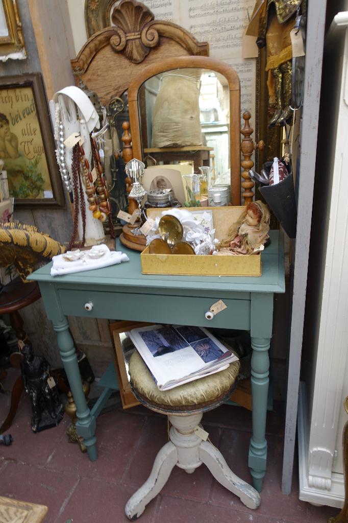 Groene waskomtafel/bureatje/kaptafel, Ophalen