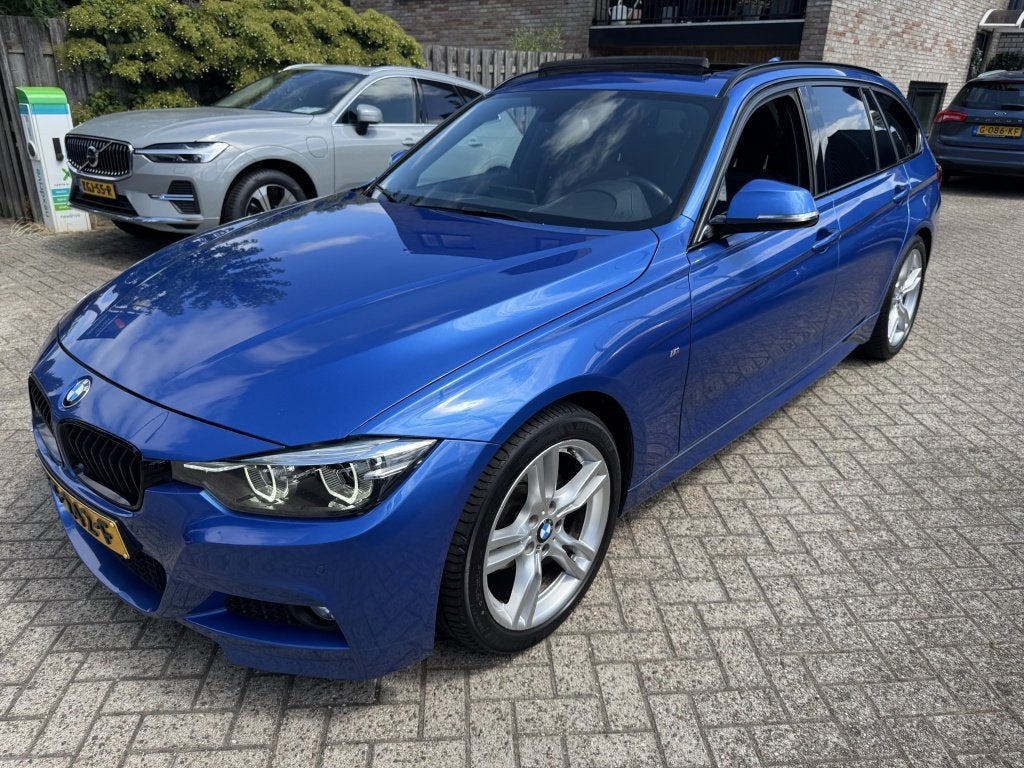 BMW 3 Serie Touring 320i MSp. Exec. (bj 2018, automaat), Auto's, 1998 cc, 4 cilinders, Blauw, 184 pk