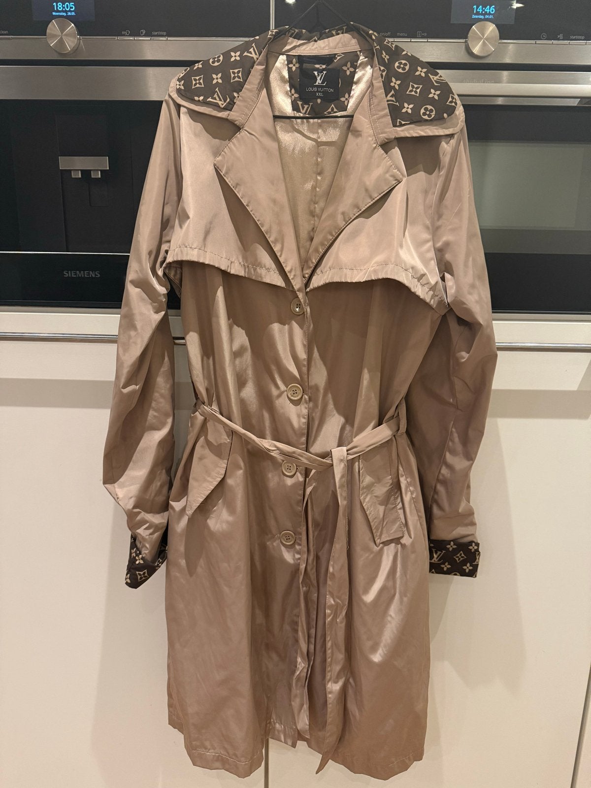 Tussenjasje Trenchcoat Dames maat xl, Kleding | Dames, Jassen | Zomer, Ophalen of Verzenden, Gedragen, Maat 38/40 (M), Beige
