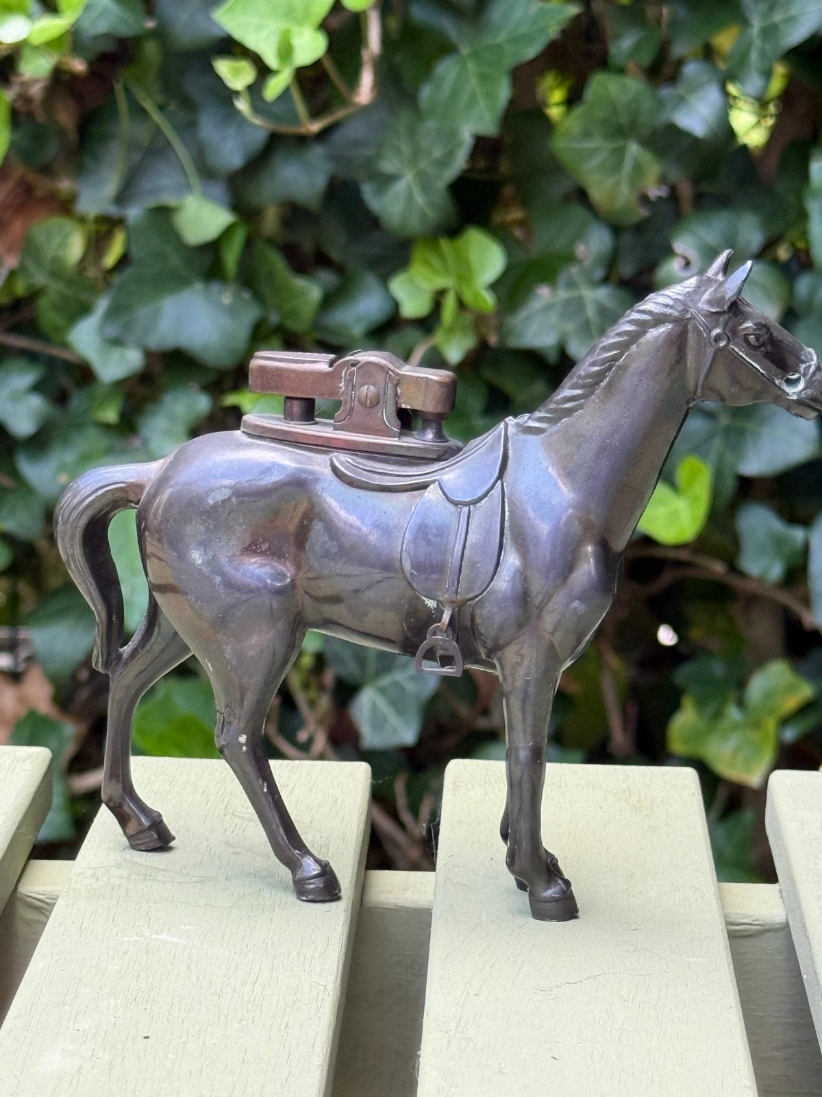 Aansteker verzamelaar Beeld paard 11 cm hoog, Ophalen of Verzenden, Gebruikt, Aansteker