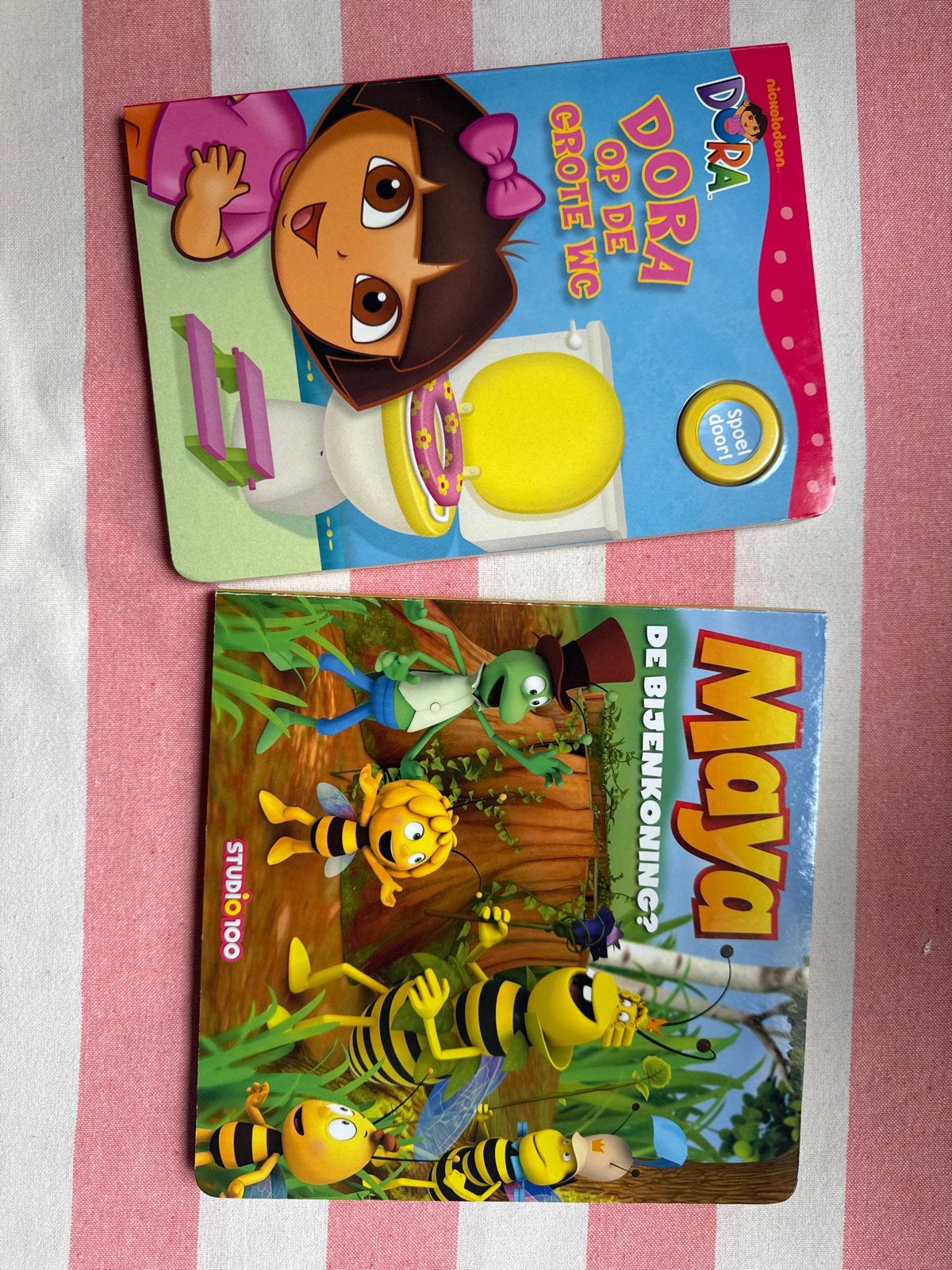 Dora en Maya de Bij kinderboeken (2 stuks), Ophalen of Verzenden, Gelezen, Uitklap-, Voel- of Ontdekboek, 2 tot 3 jaar