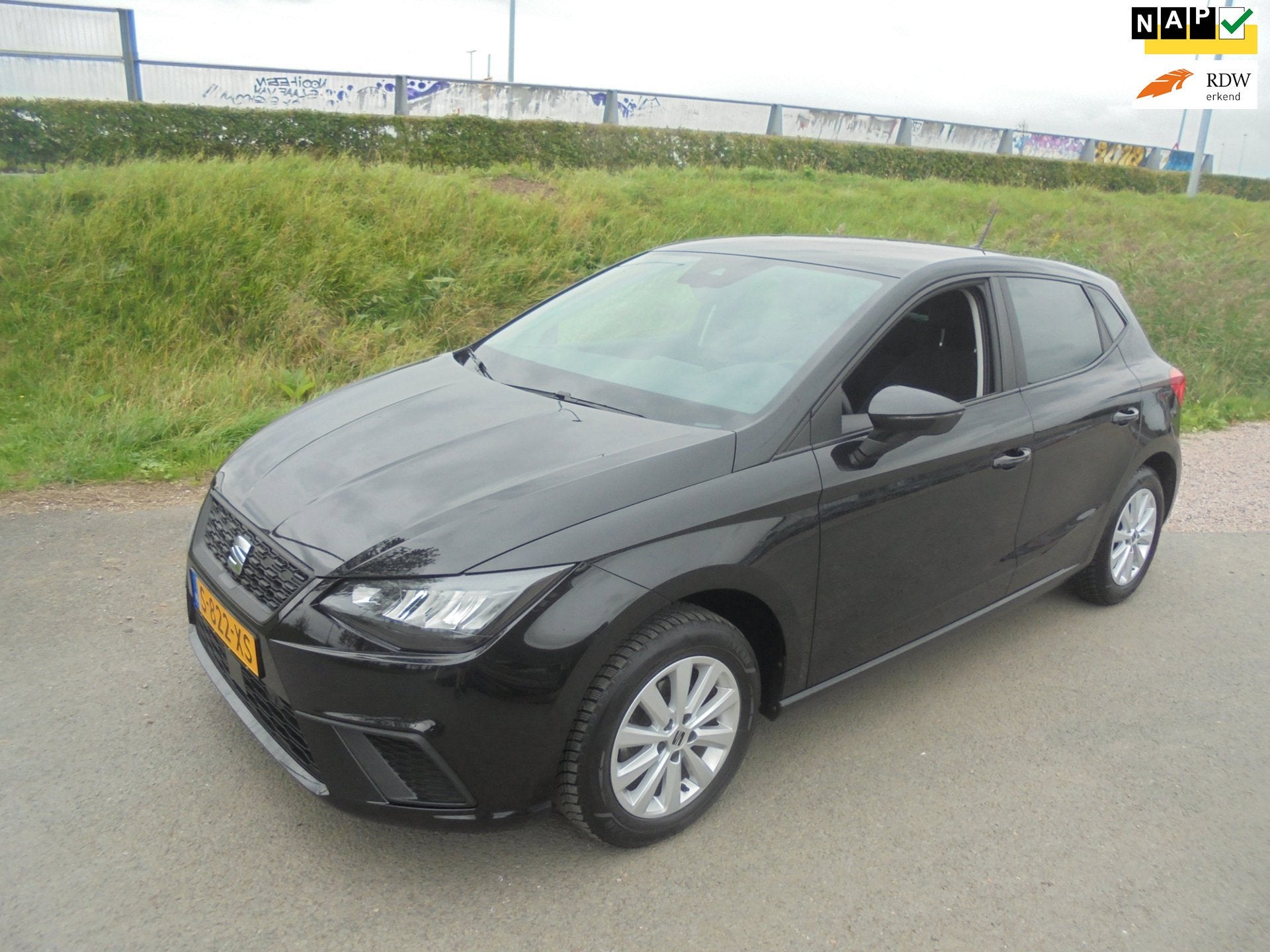 Seat Ibiza Seat Ibiza 1.0 Eco TSI Business Connect airco nav, Auto's, Voorwielaandrijving, Euro 6, 95 pk, 1054 kg