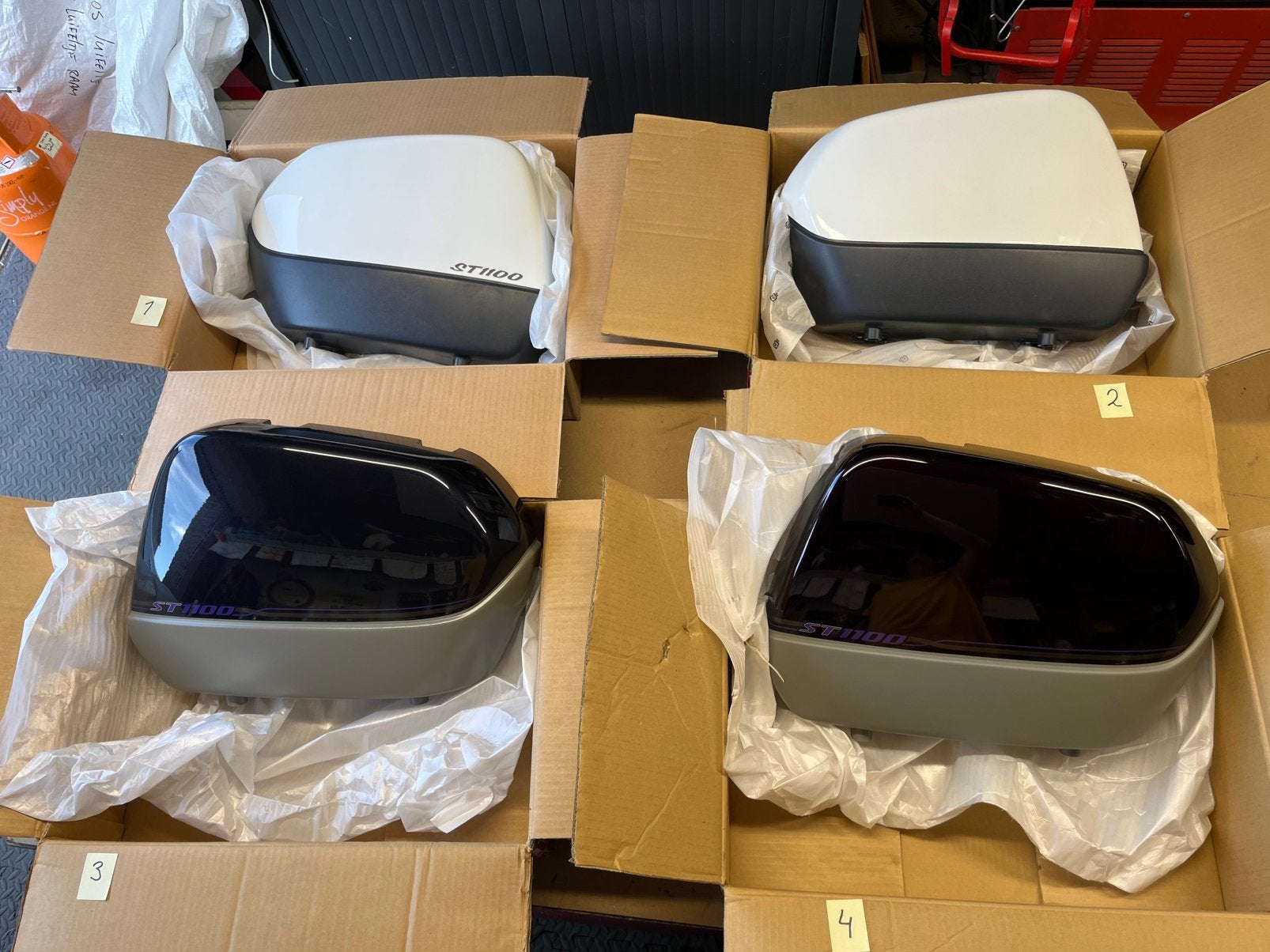 Nieuw (NOS) zijkoffer deksels HONDA ST1100 Pan European, Motoren, Ophalen of Verzenden, Nieuw