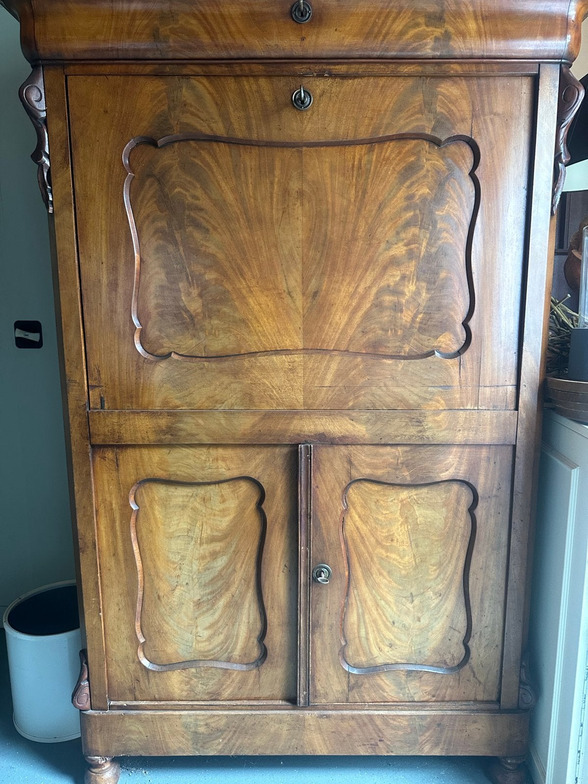 Antiek secretaire bureau met lades en opbergruimte, Ophalen