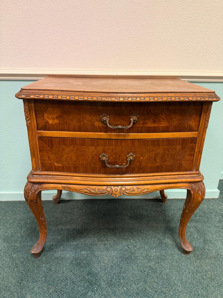 Frans Louis XV stijl kastje / nachtkastje – brocante, Ophalen