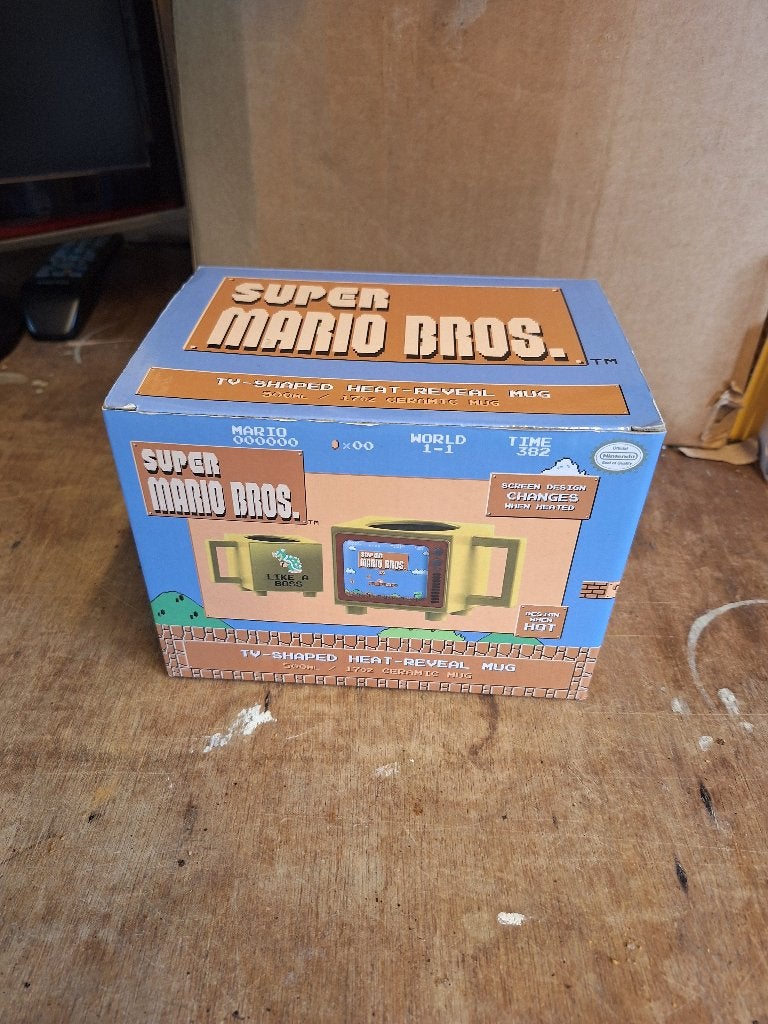 Super Mario Bros TV shaped heat reveal mug nieuw in doos, 1 speler, Ophalen of Verzenden, Nieuw, Vanaf 3 jaar