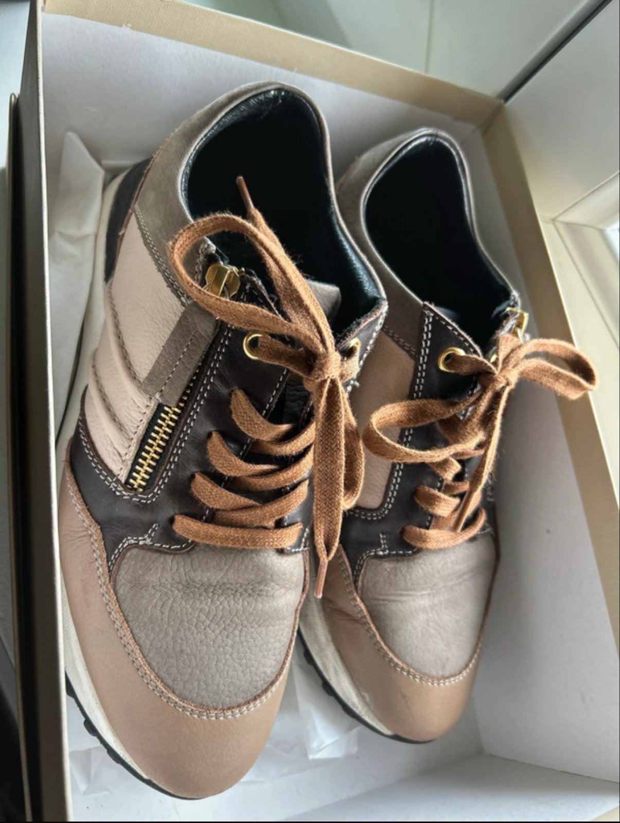 DL Sports sneakers maat 36 met rits, Kleding | Dames, Schoenen, Verzenden, Beige, Sneakers of Gympen, Zo goed als nieuw
