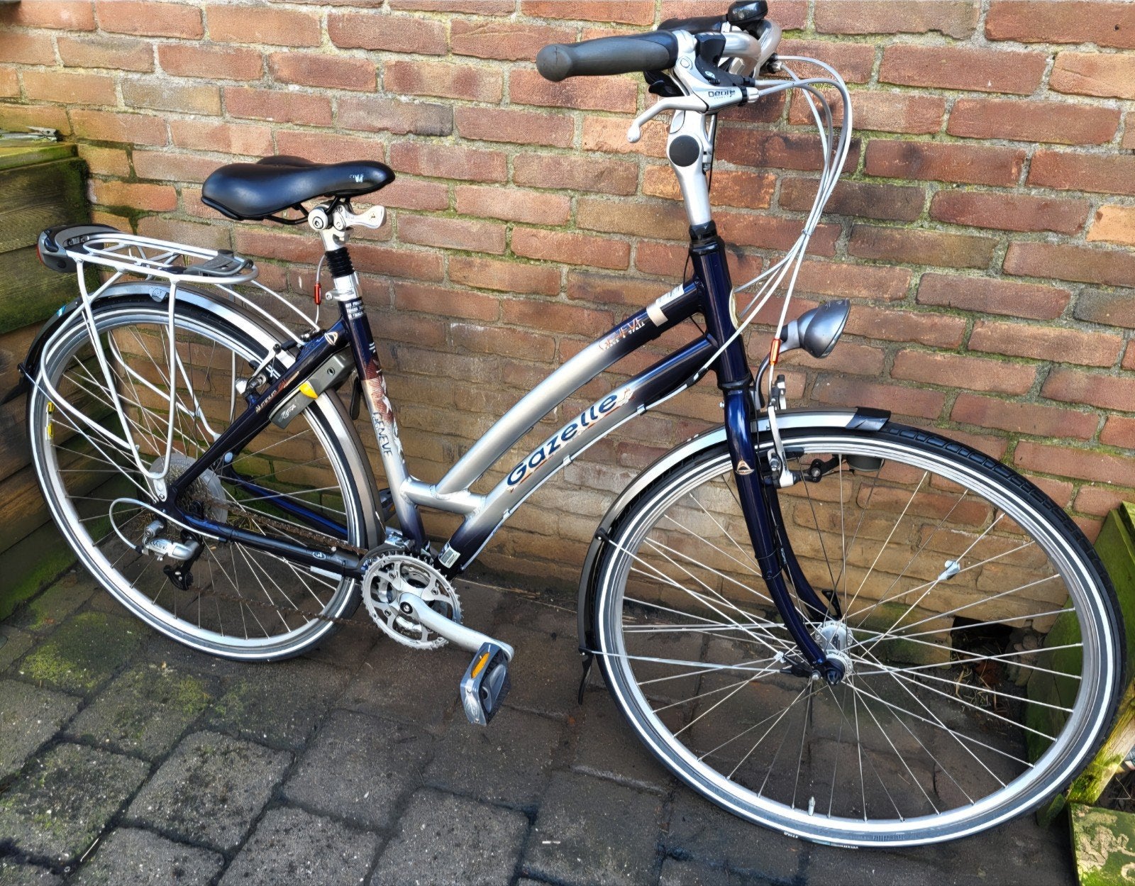 Gazelle Geneve Track&Trail dames Deore 27spd 49cm frame ZGAN, Fietsen en Brommers, Fietsen | Dames | Sportfietsen en Toerfietsen