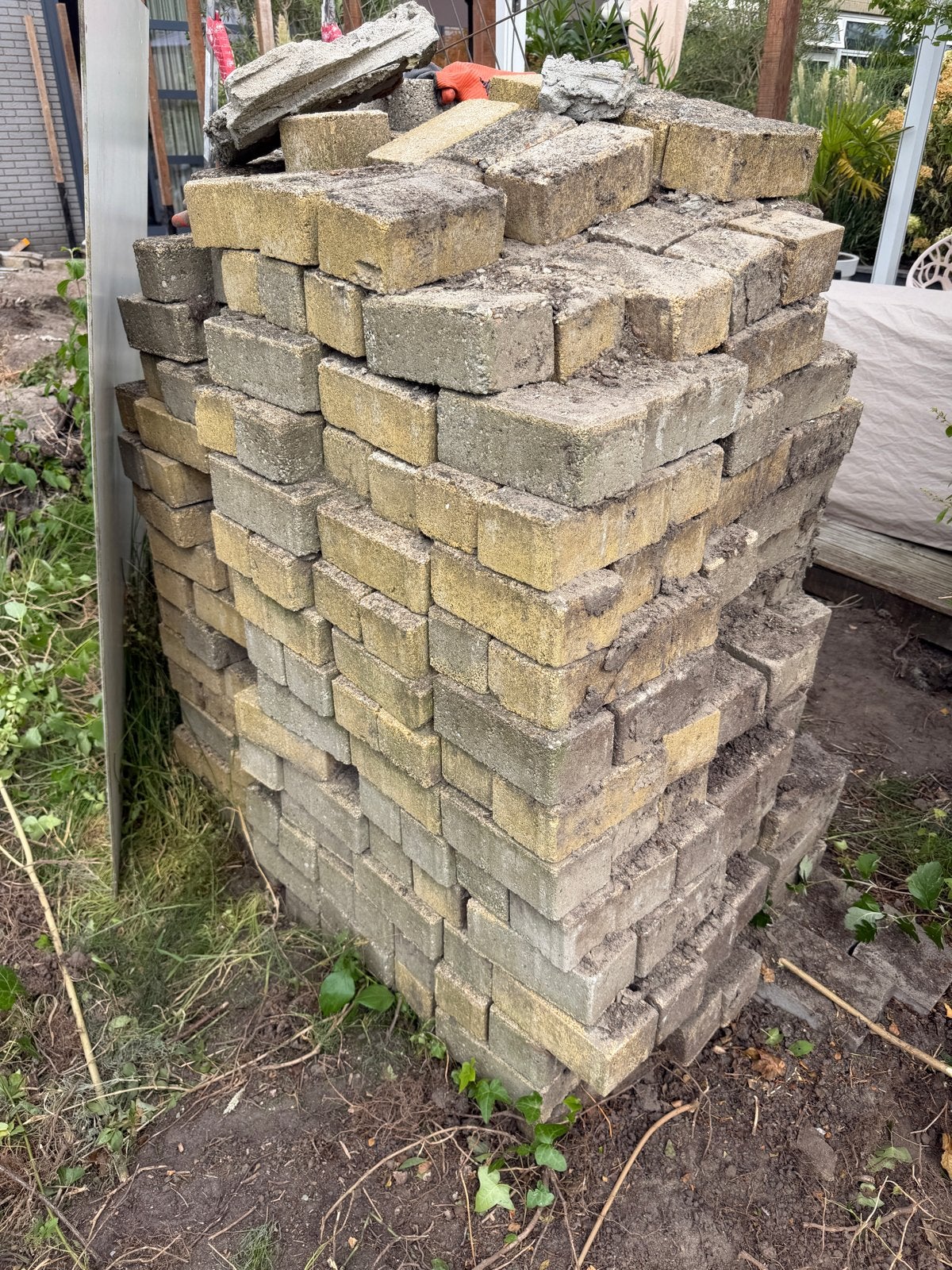 Gebruikte betontegels/klinkers voor tuin of oprit, Ophalen, Overige materialen, Gebruikt, Minder dan 20 cm