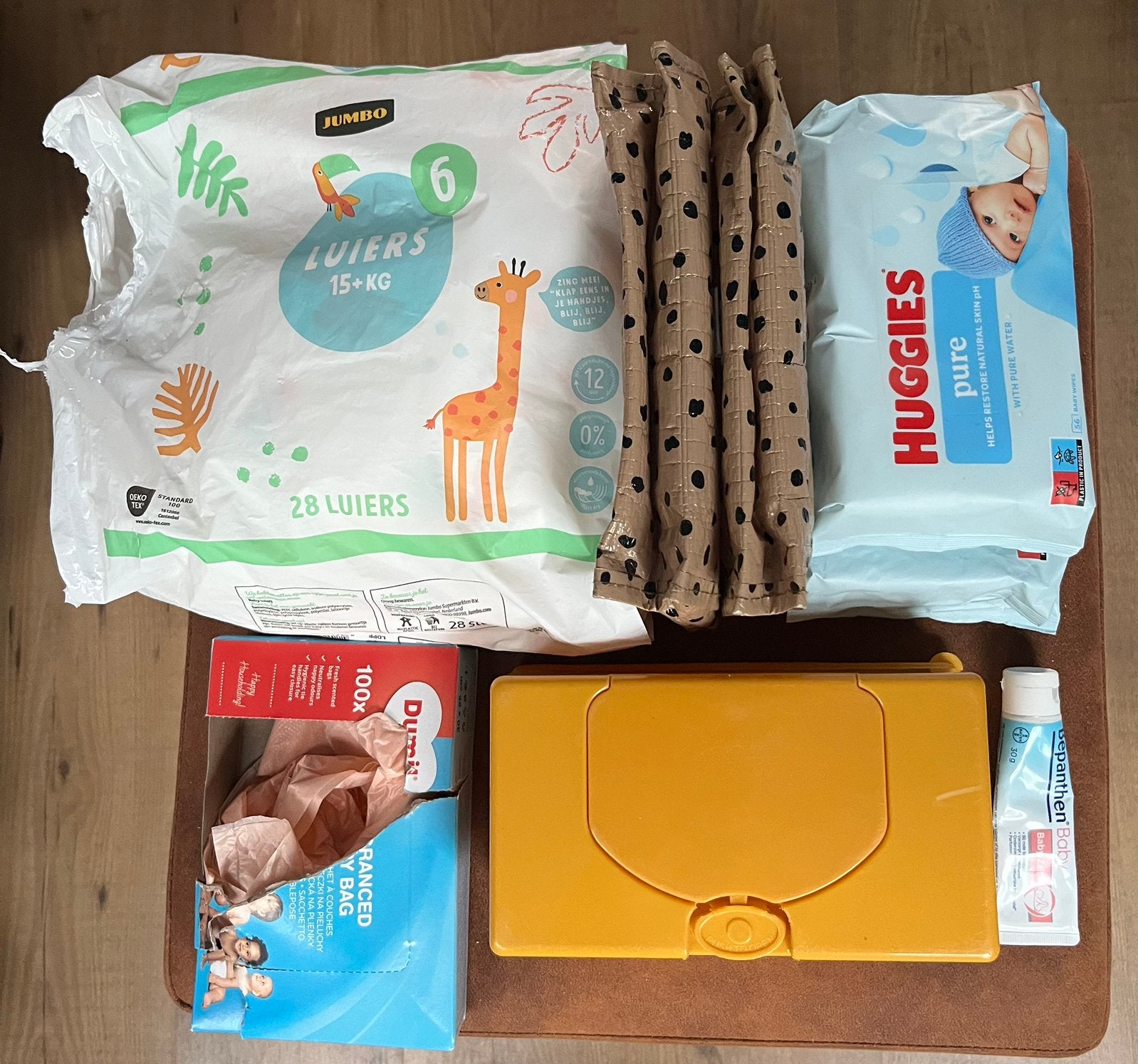 11 luiers maat 6, 3x billen doekjes,2x dozen, Ophalen of Verzenden, Zo goed als nieuw, Overige typen