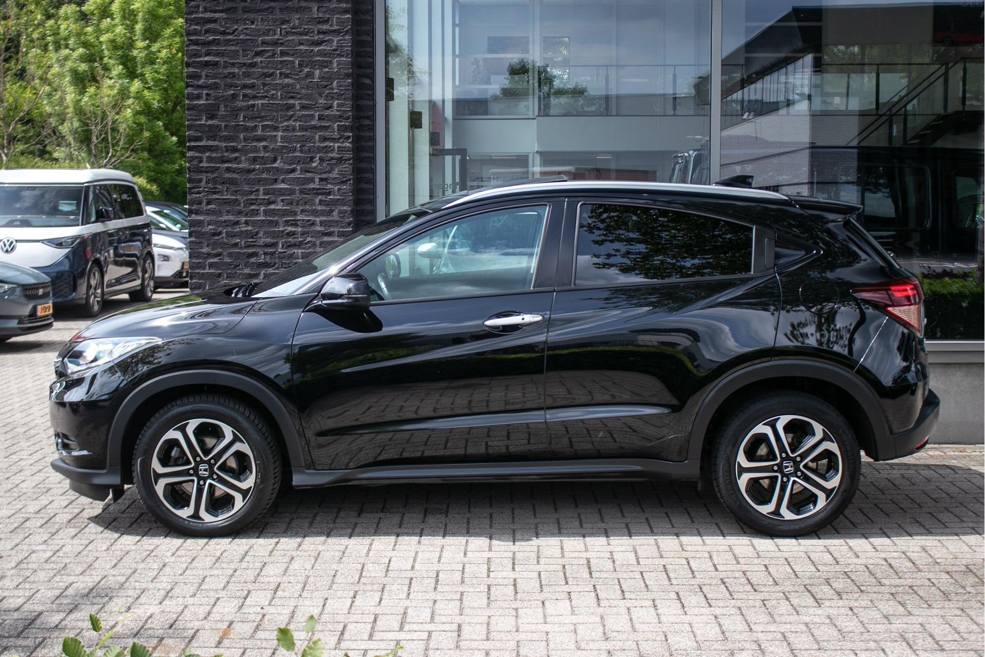 Honda HR-V 1.5 i-VTEC Executive | Panoramadak | Clima | Keyl, Leder en Stof, Zwart, Origineel Nederlands, Bedrijf